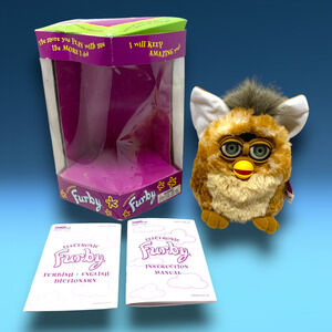 Vintage 1998 NEW Furby Giraffe 70-800 Brown Tan Green Eyes Original Box & Papers